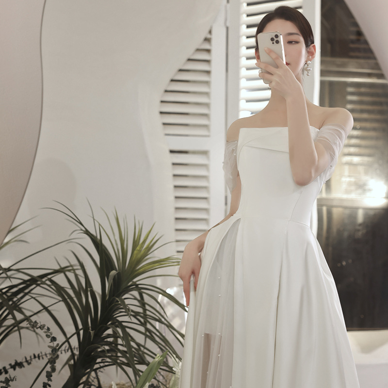 Abito da sposa leggero in stil - Photography Natural Lighting recensione e prezzo